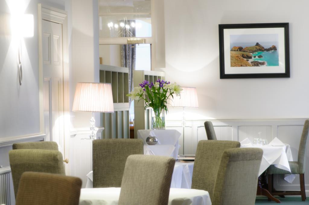 Mullion Cove Hotel & Spa エクステリア 写真