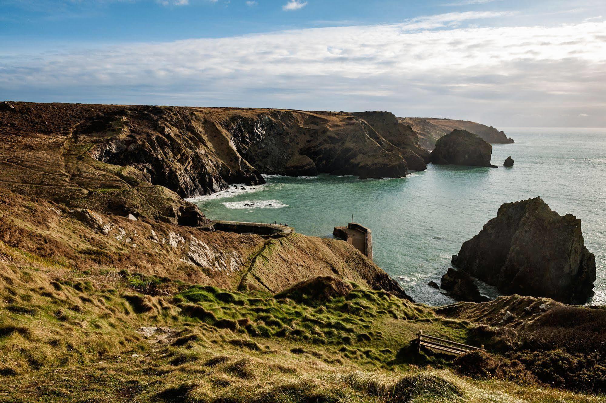 Mullion Cove Hotel & Spa エクステリア 写真
