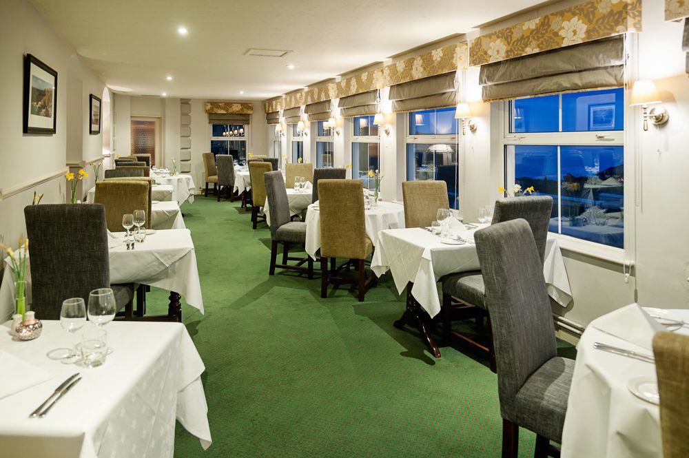 Mullion Cove Hotel & Spa エクステリア 写真